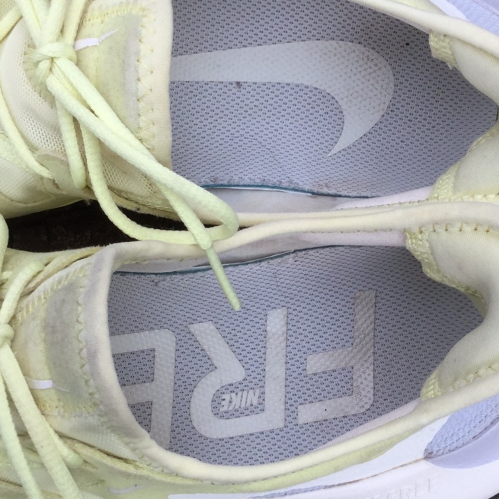 Nike free tennis shoes travel vacay lounge cabin spa resort club farmer’s market - Picture 3 of 11